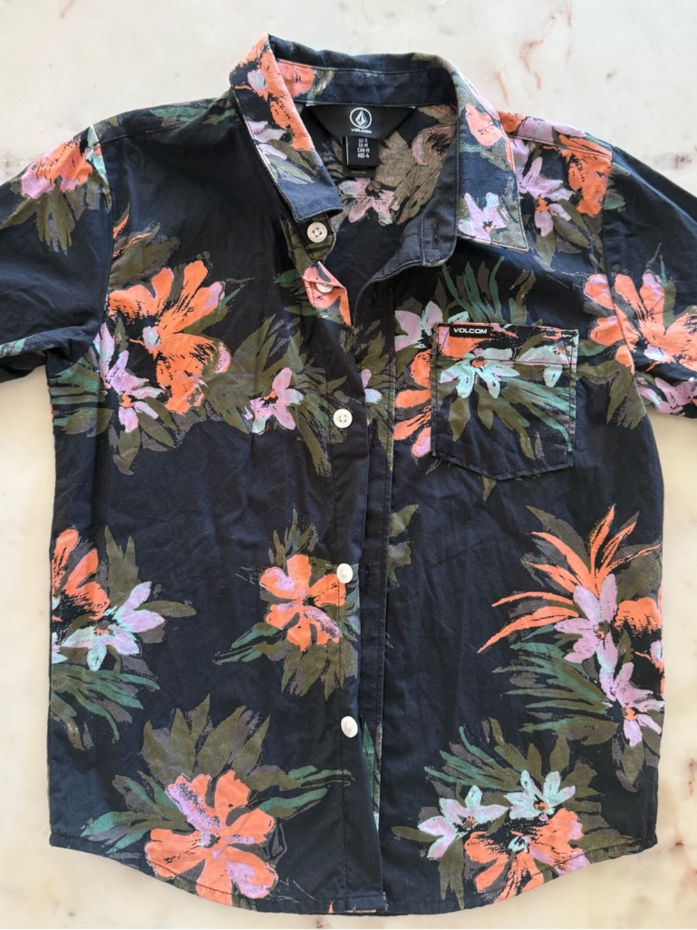 Volcom Kids Tropical Floral Button-Up Shirt Size 5 – Black Short Sleeve